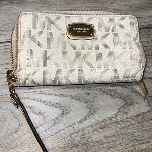 MICHEAL KORS smartphone wallet